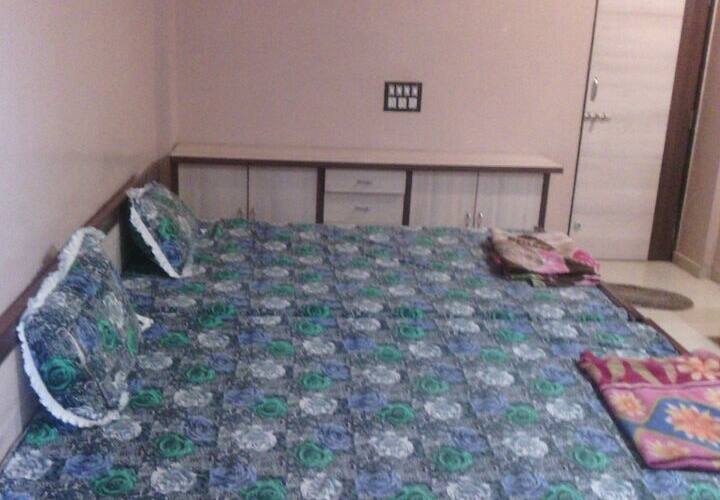New Galaxy Hotel, Vadodara 1